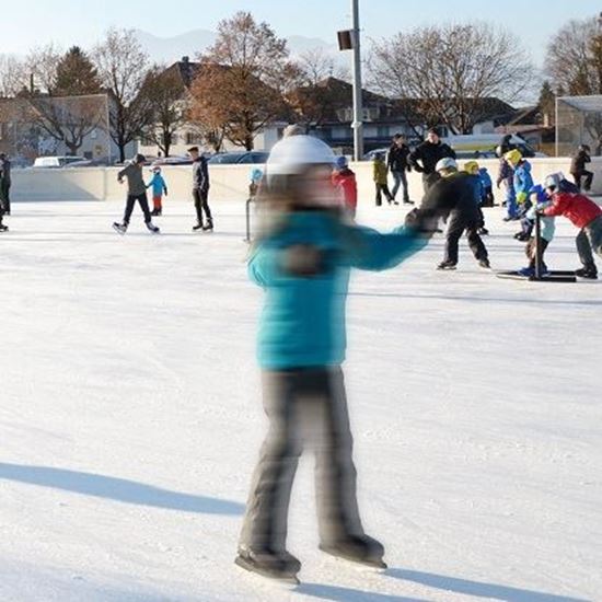 Bild von 12er Block Kinder 6-15 Jahre Eislaufplatz